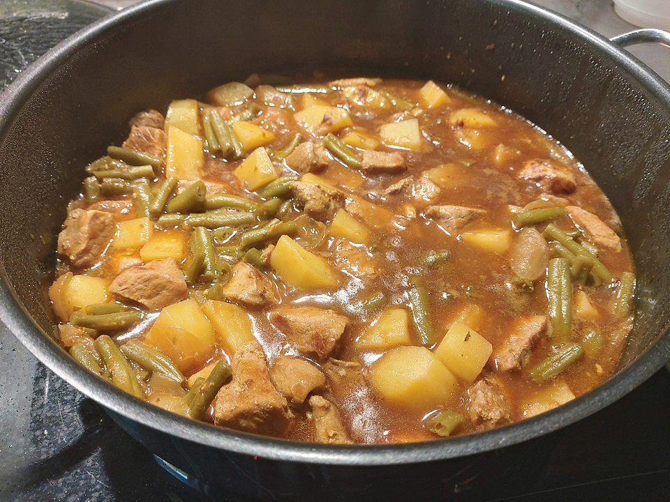 Gulasch mit grünen Bohnen und Kartoffeln von mueller-adam4 | Chefkoch