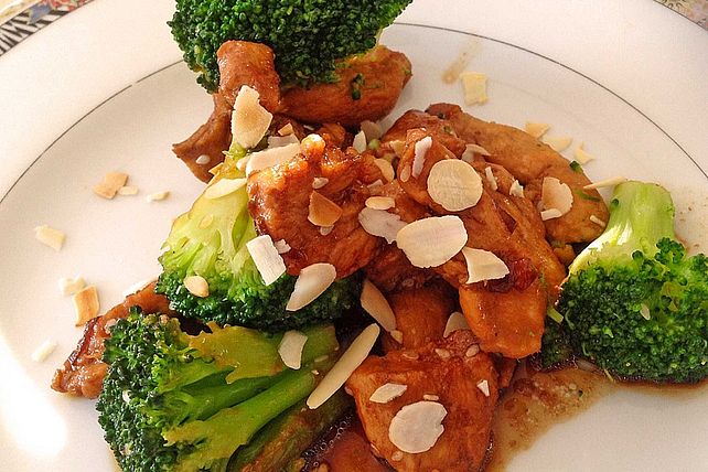 Hähnchenstreifen in Sesam-Honig-Soße mit Brokkoli von magdathea| Chefkoch