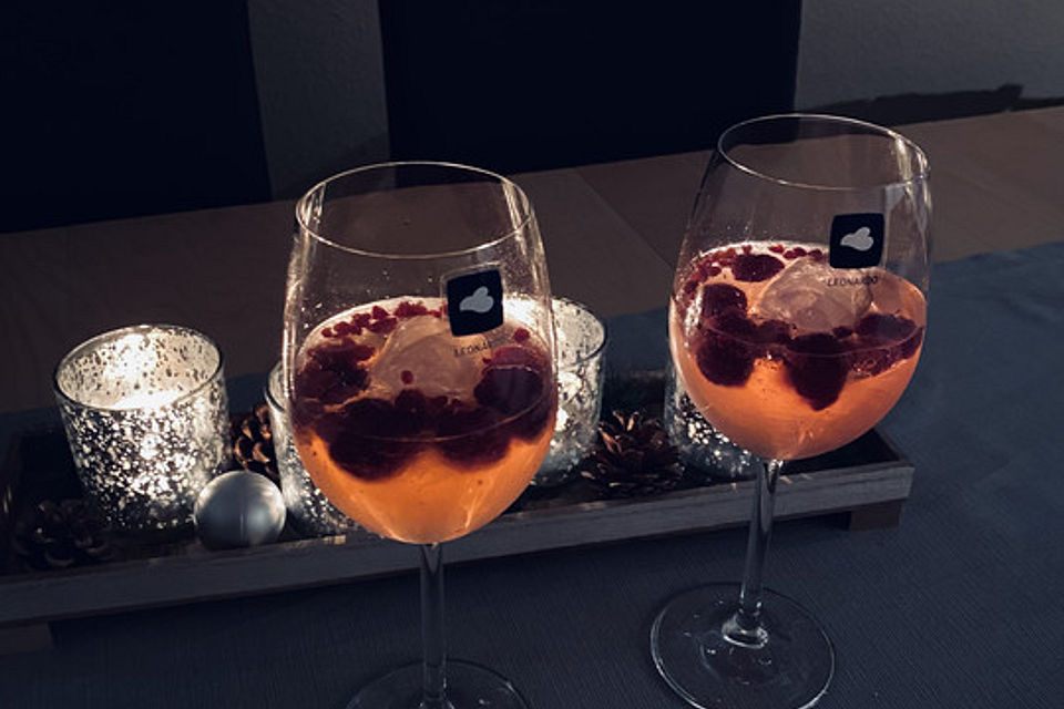 Chilled Berry Cocktail