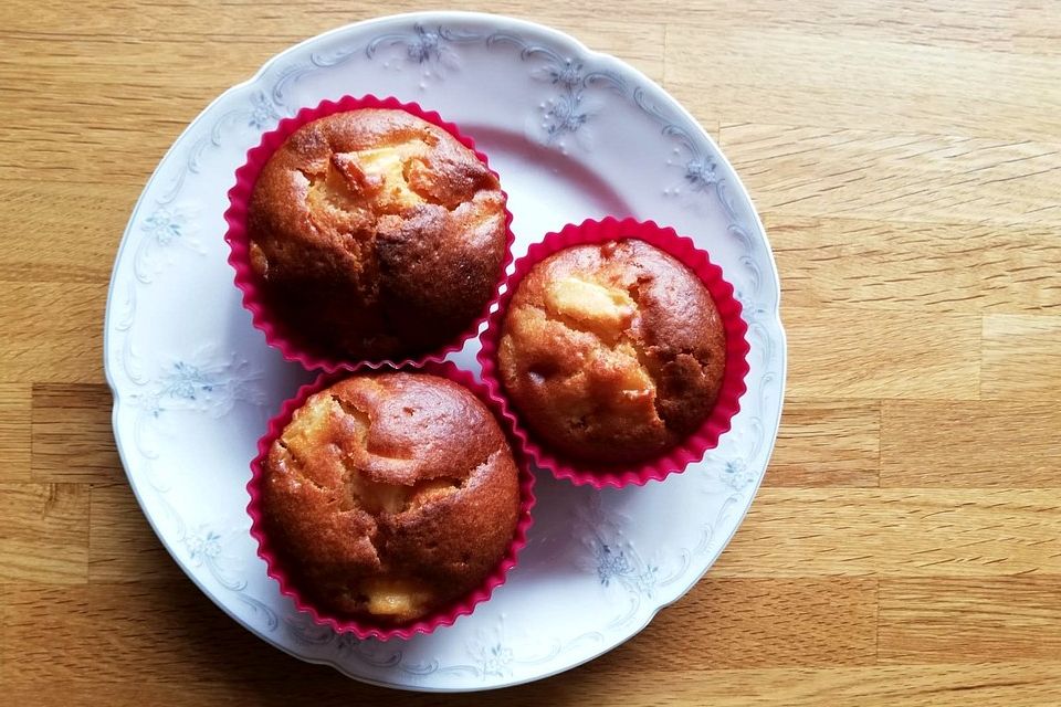 Schnelle Apfelmuffins mit Apfelsaft