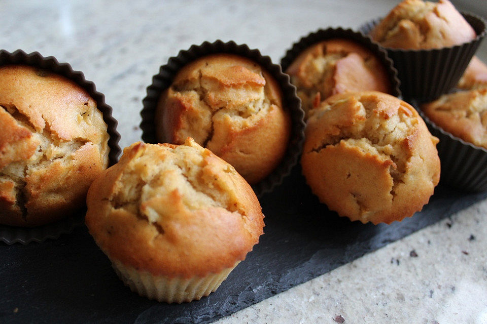 Schnelle Apfelmuffins mit Apfelsaft