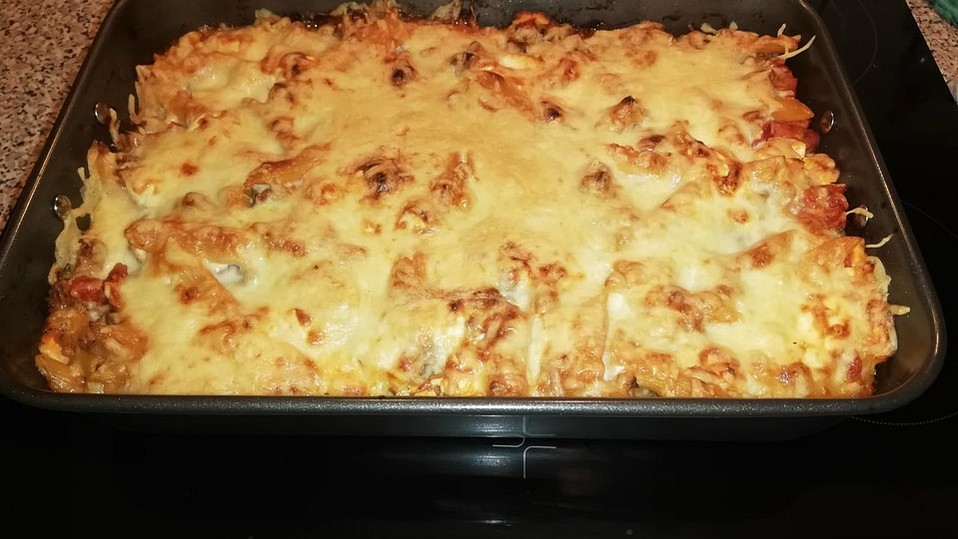 Penne-Tomaten-Hackfleisch Auflauf von RocknRose242 Penne-Tomaten-Hackfleisch Auflauf von RocknRose242