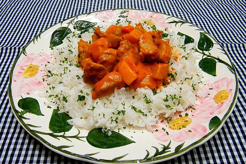 Putenbrust-Curry mit Möhren und Pfirsichen