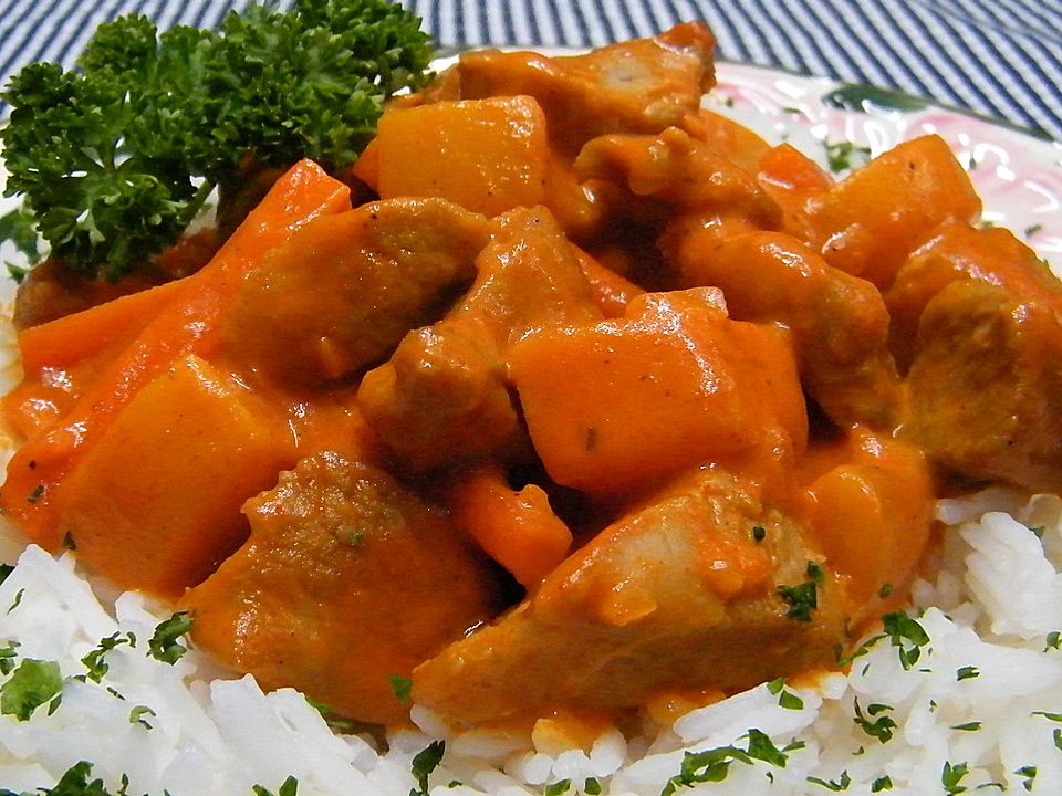 Putenbrust-Curry mit Möhren und Pfirsichen von cantaloupe| Chefkoch