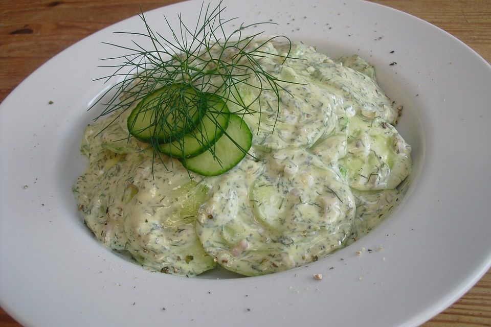 Gurkensalat mit Dill