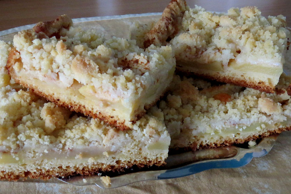 Apfelkuchen mit Streuseln