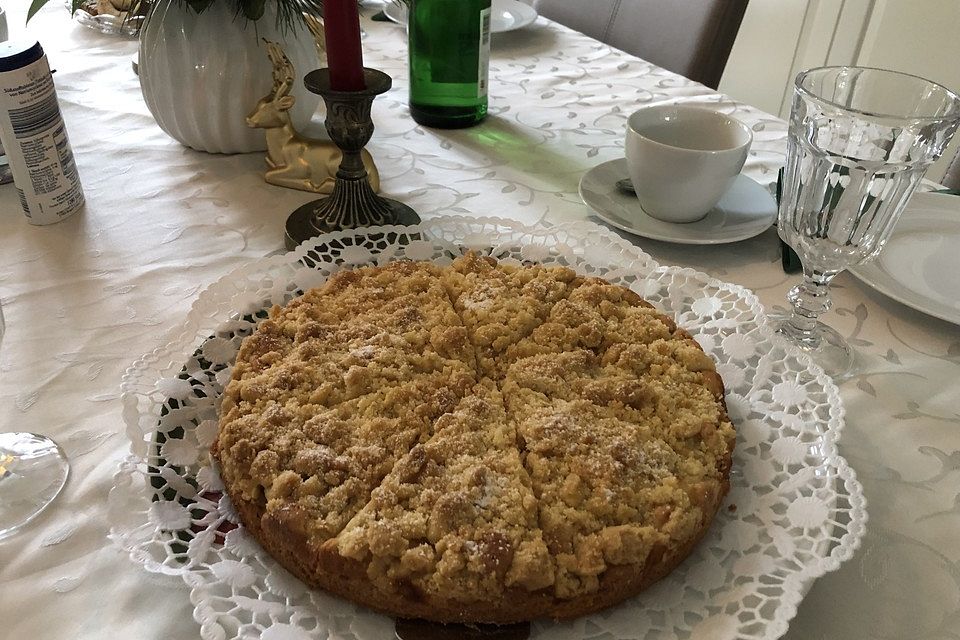 Apfelkuchen mit Streuseln