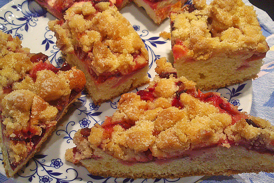 Apfelkuchen mit Streuseln