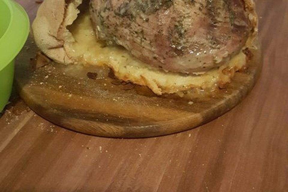 Schweinenuss im Salzteig