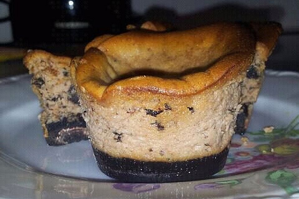 Oreo Chocolate Cheesecake Muffins