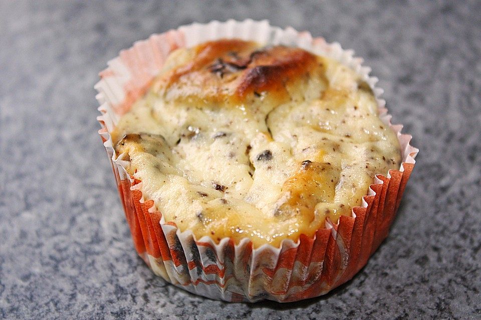 Oreo Chocolate Cheesecake Muffins