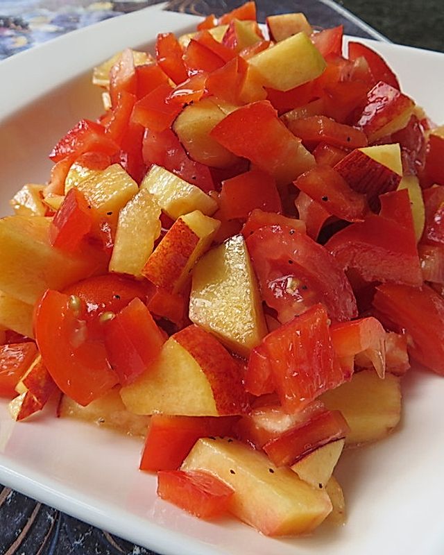 Paprika-Pfirsich-Salat