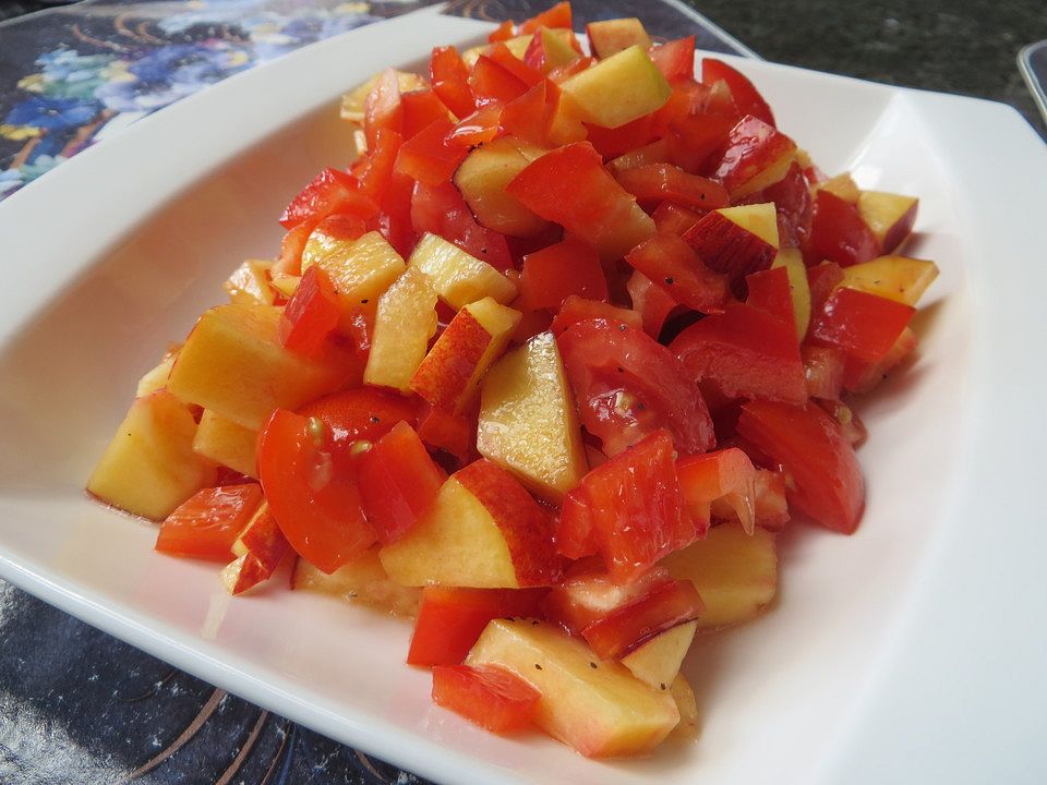 Paprika-Pfirsich-Salat von saturnia | Chefkoch