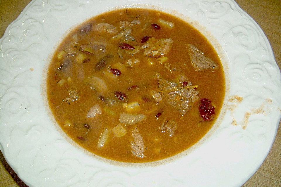 Gulaschsuppe à la Oma Gulaschsuppe à la Oma