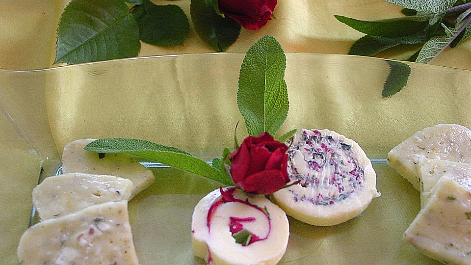 Bluten Butter Rolle Von Baernstein Chefkoch 