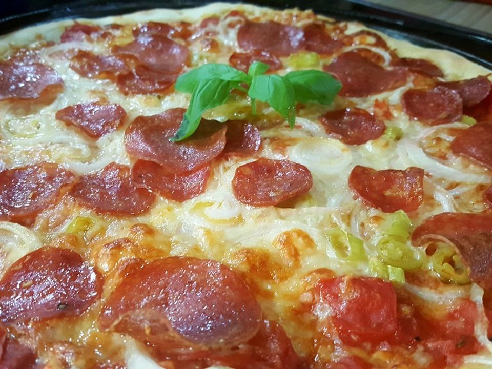 Pizza Salami-Mozzarella von Persival_Ulysses | Chefkoch