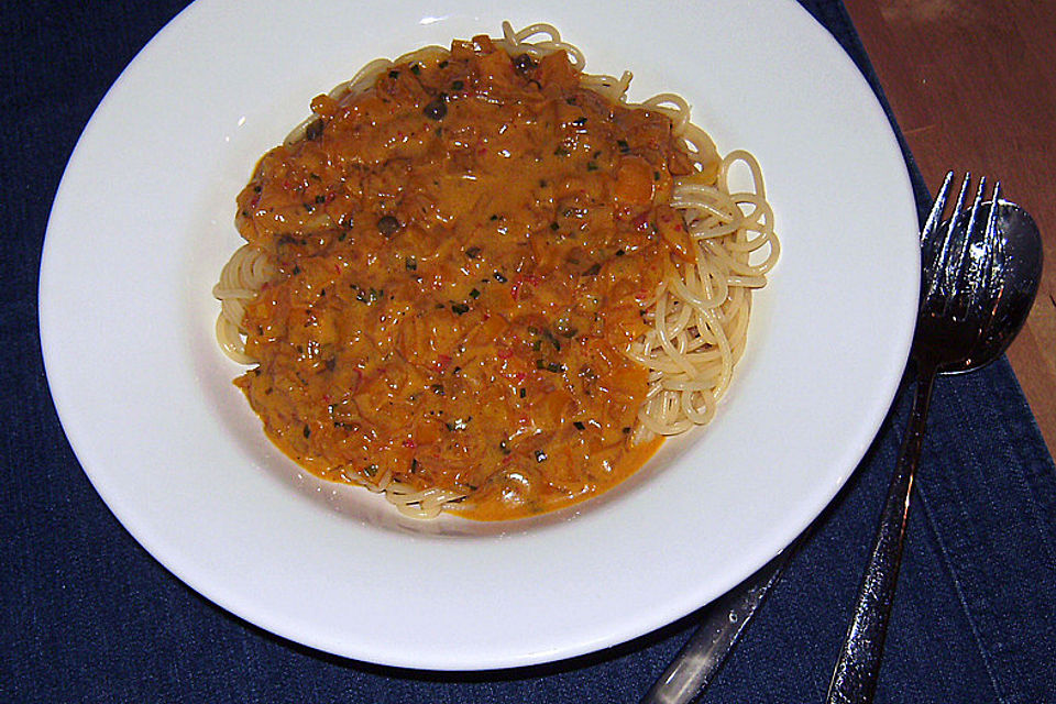 Spagetti in Paprika-Ajvar-Sauce