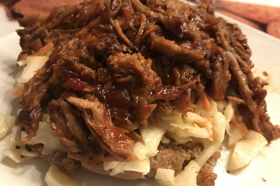 Pulled Pork, zarter Schweinebraten aus dem Ofen - fast original, nur ohne Grill