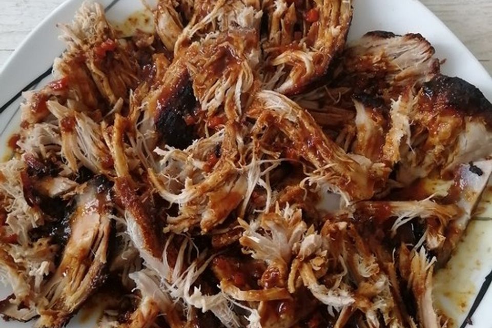 Pulled Pork, zarter Schweinebraten aus dem Ofen - fast original, nur ohne Grill