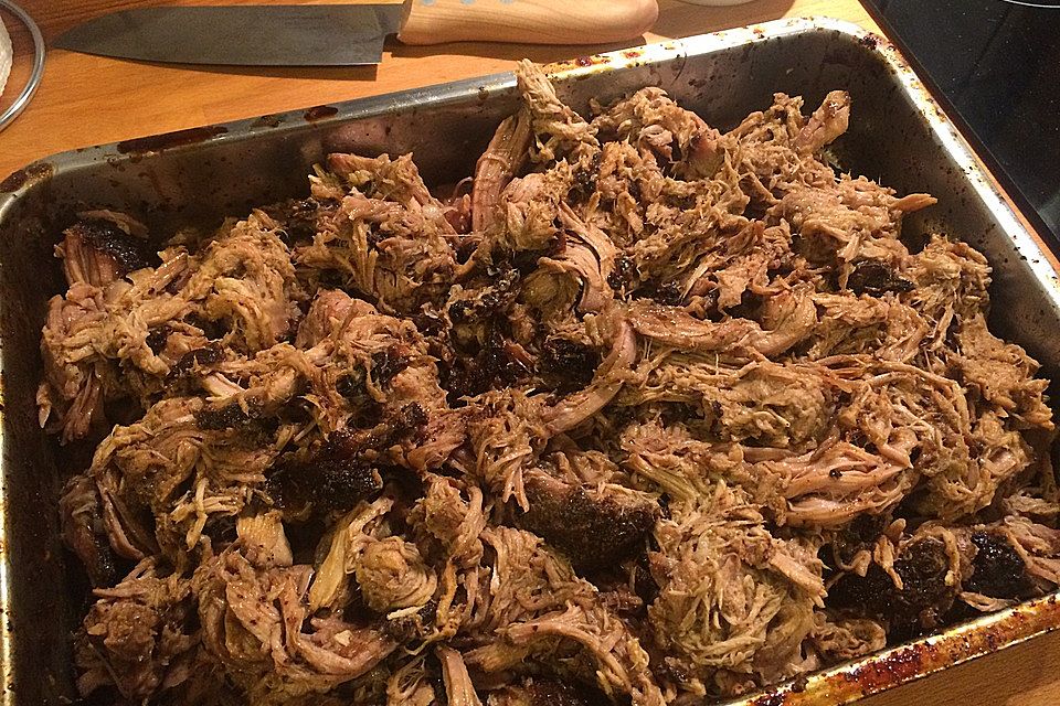 Pulled Pork, zarter Schweinebraten aus dem Ofen - fast original, nur ohne Grill