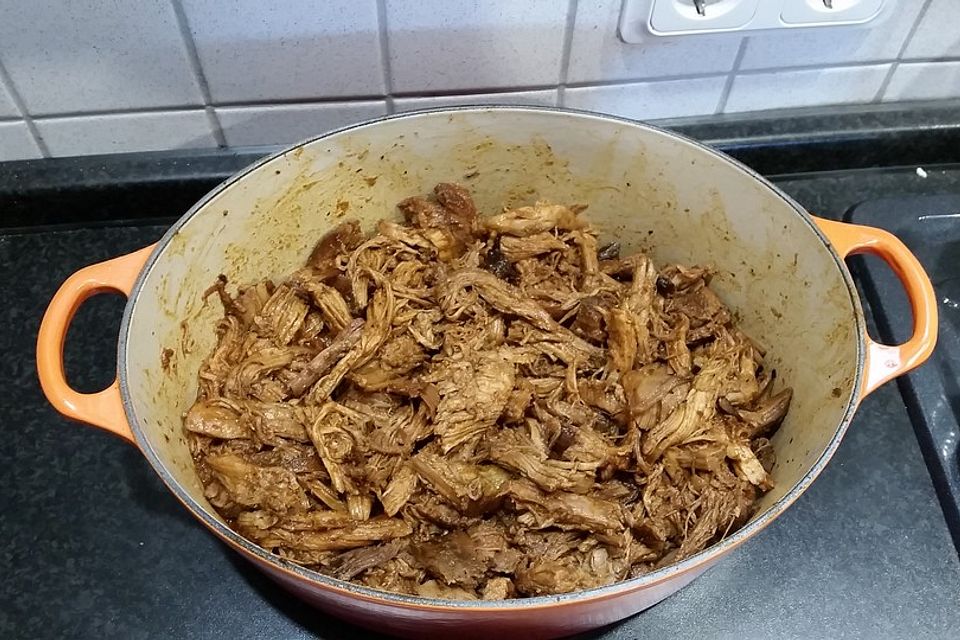 Pulled Pork, zarter Schweinebraten aus dem Ofen - fast original, nur ohne Grill