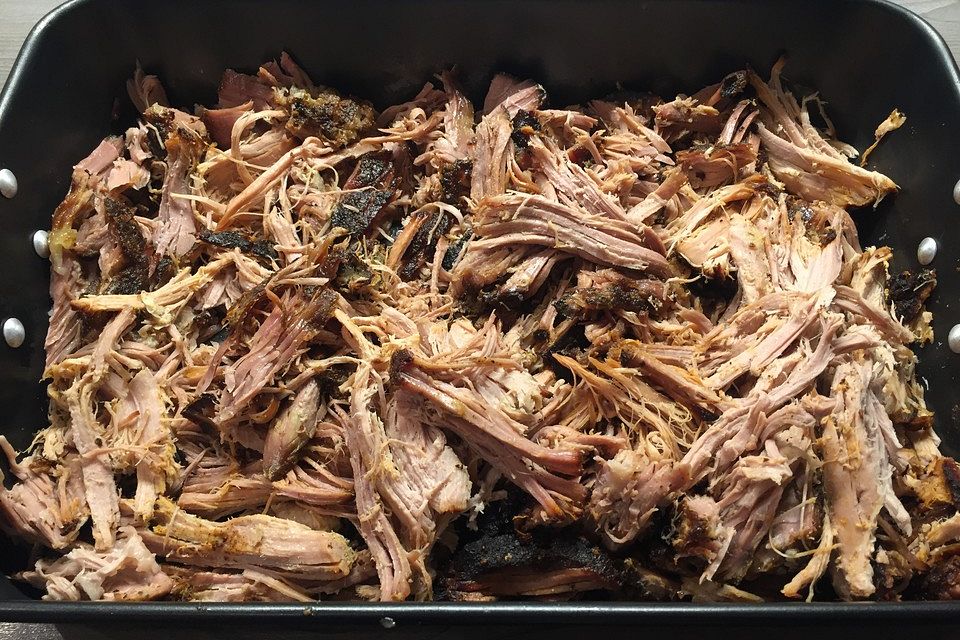 Pulled Pork, zarter Schweinebraten aus dem Ofen - fast original, nur ohne Grill