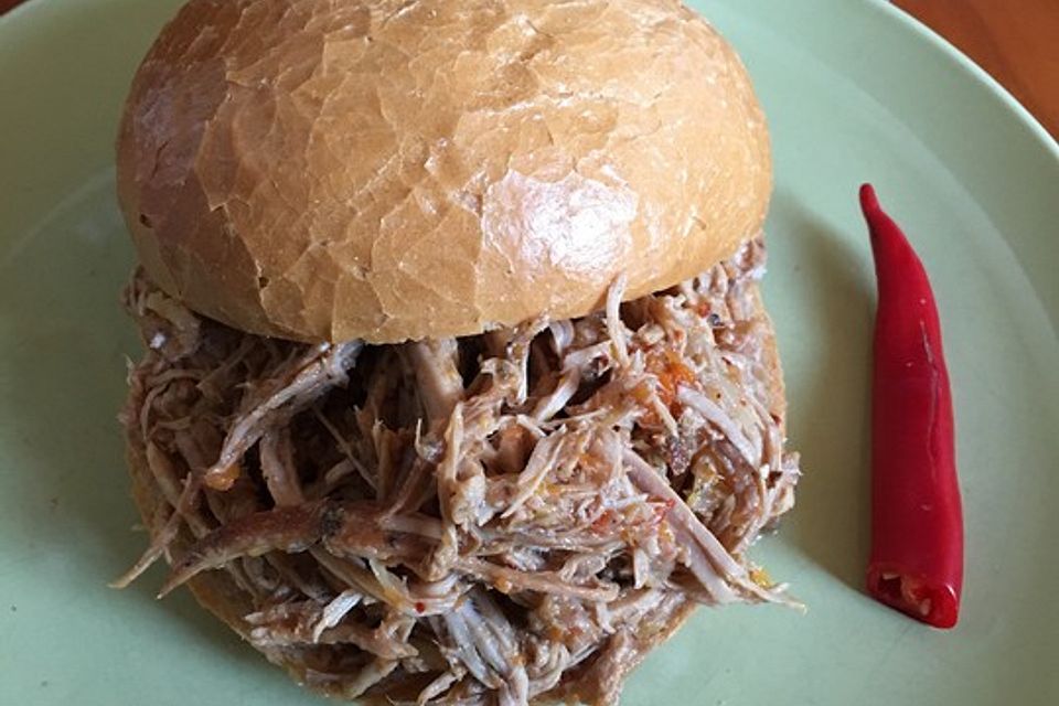 Pulled Pork, zarter Schweinebraten aus dem Ofen - fast original, nur ohne Grill