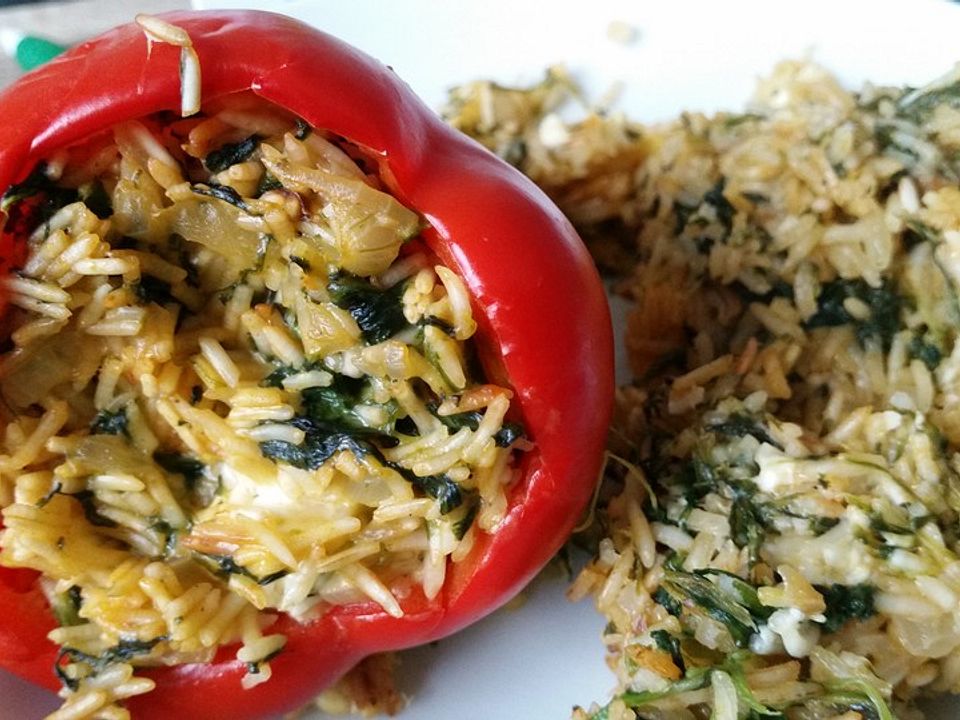 Paprika mit Reis- und Spinatfüllung| Chefkoch