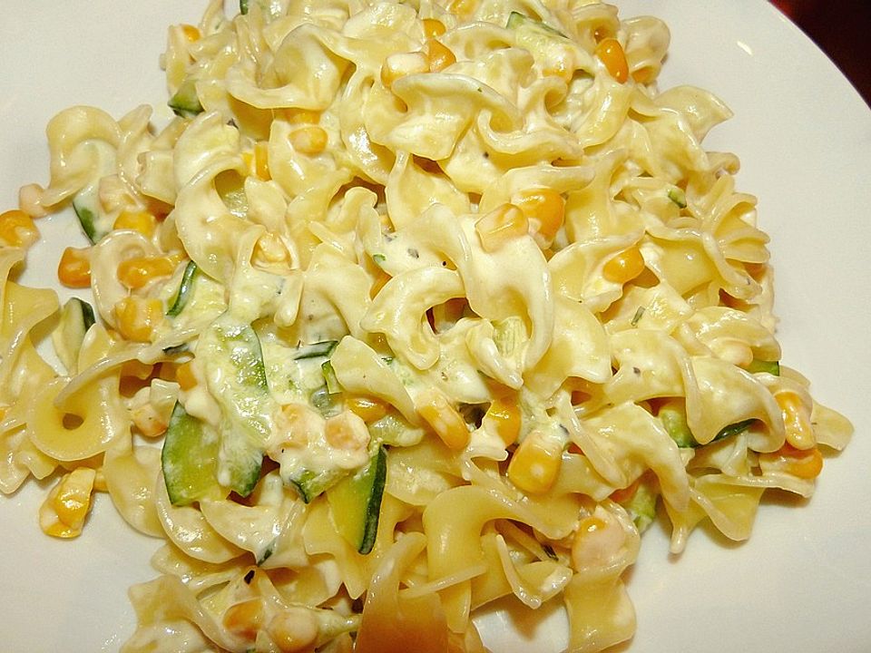 Zucchini Mais Nudelpfanne Mit Feta Kase Von Kittycullen Chefkoch