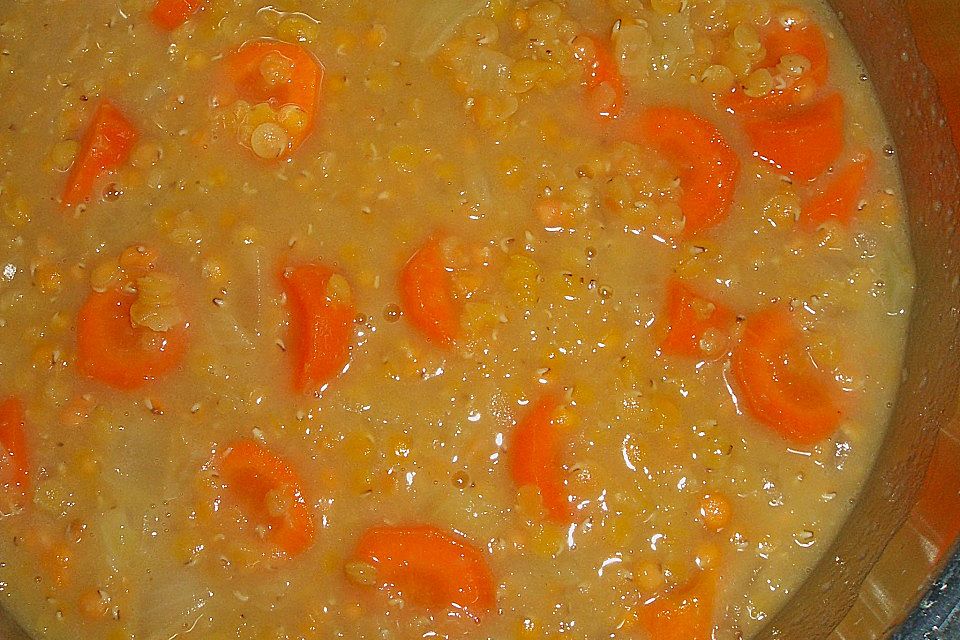 Linsensuppe aus roten Linsen