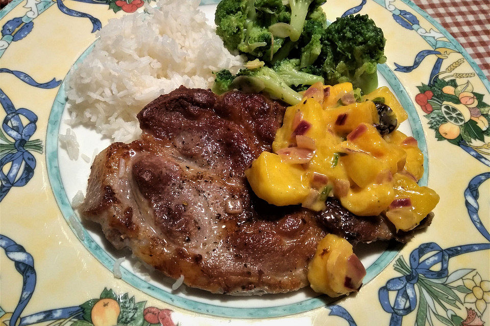 Schweine-Minutensteaks mit fruchtig-pikanter Mango