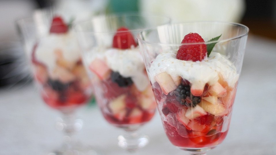 Mojito-Joghurt auf Obstsalat von Hobbyköchin_RJ