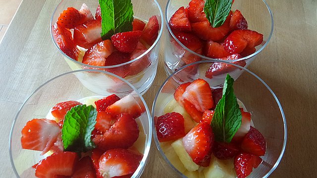 Mojito-Joghurt auf Obstsalat von Hobbyköchin_RJ