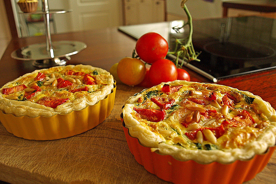 Kleine Spinat-Gorgonzola Quiches