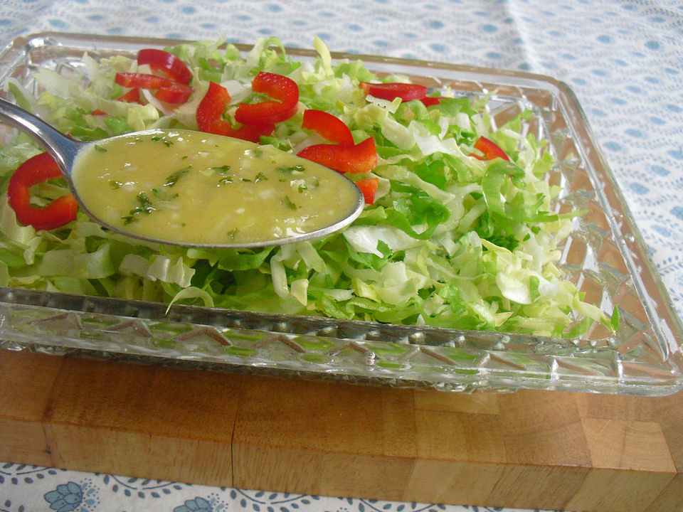 Endiviensalat mit Zwiebel-Senf-Marinade von junimondin | Chefkoch
