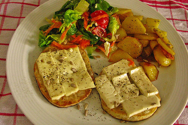 Sellerieschnitzel mit Fetahaube von Gourmetprinzessin| Chefkoch