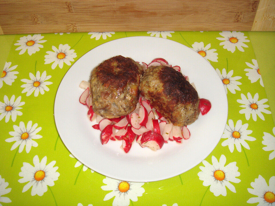 Gebackene Leberknödel auf Radieserlsalat| Chefkoch