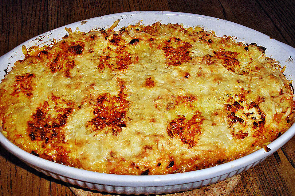 Würziger Auflauf mit Hackfleisch, Möhren und Kartoffelbrei