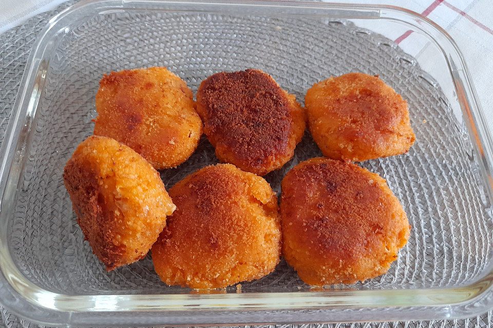 Couscous-Bratlinge mit Käse Couscous-Bratlinge mit Käse