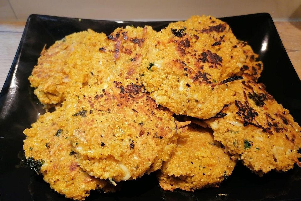 Couscous-Bratlinge mit Käse Couscous-Bratlinge mit Käse