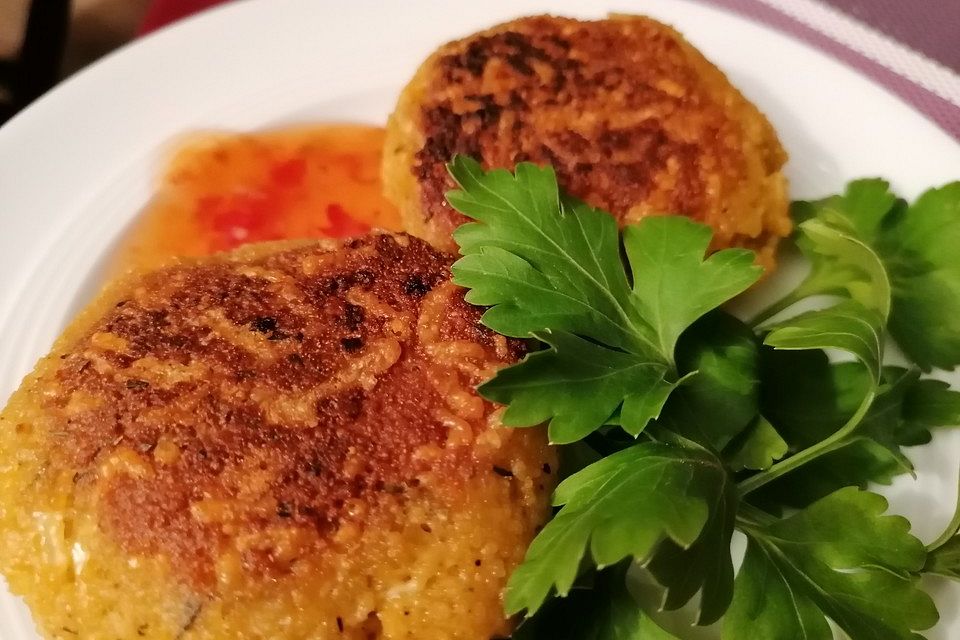 Couscous-Bratlinge mit Käse Couscous-Bratlinge mit Käse