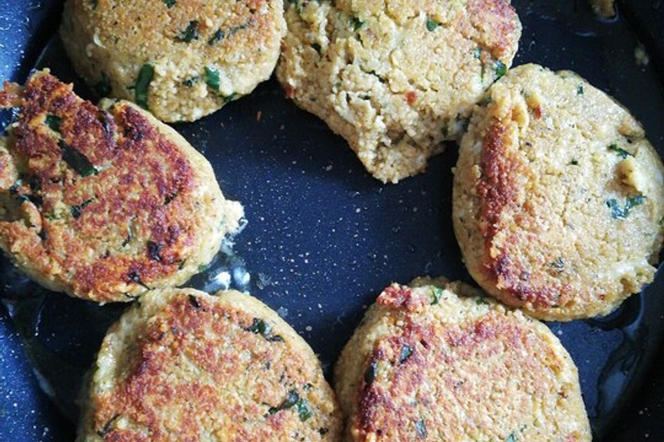 Couscous-Bratlinge mit Käse Couscous-Bratlinge mit Käse