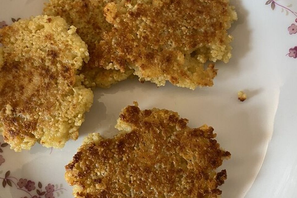 Couscous-Bratlinge mit Käse Couscous-Bratlinge mit Käse