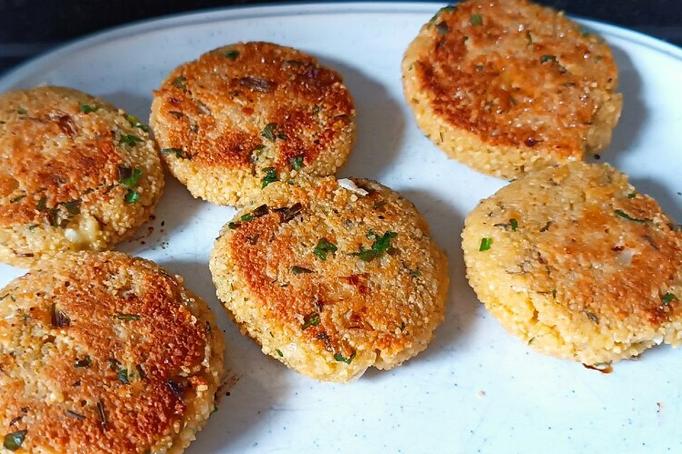 Couscous-Bratlinge mit Käse Couscous-Bratlinge mit Käse