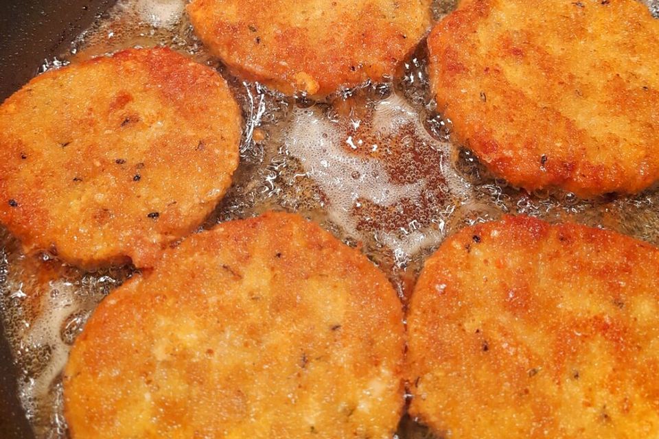 Couscous-Bratlinge mit Käse Couscous-Bratlinge mit Käse
