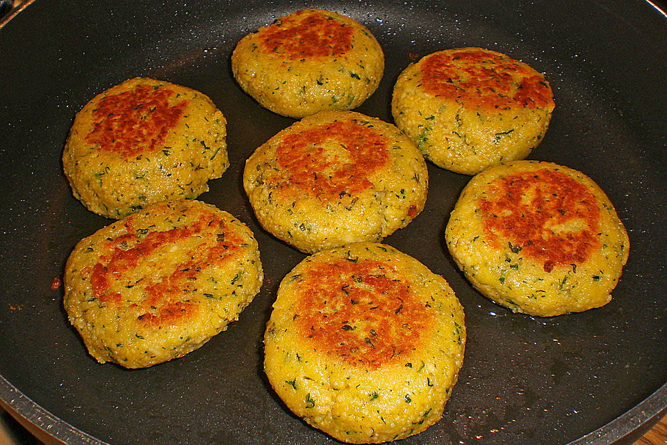 Couscous-Bratlinge mit Käse Couscous-Bratlinge mit Käse