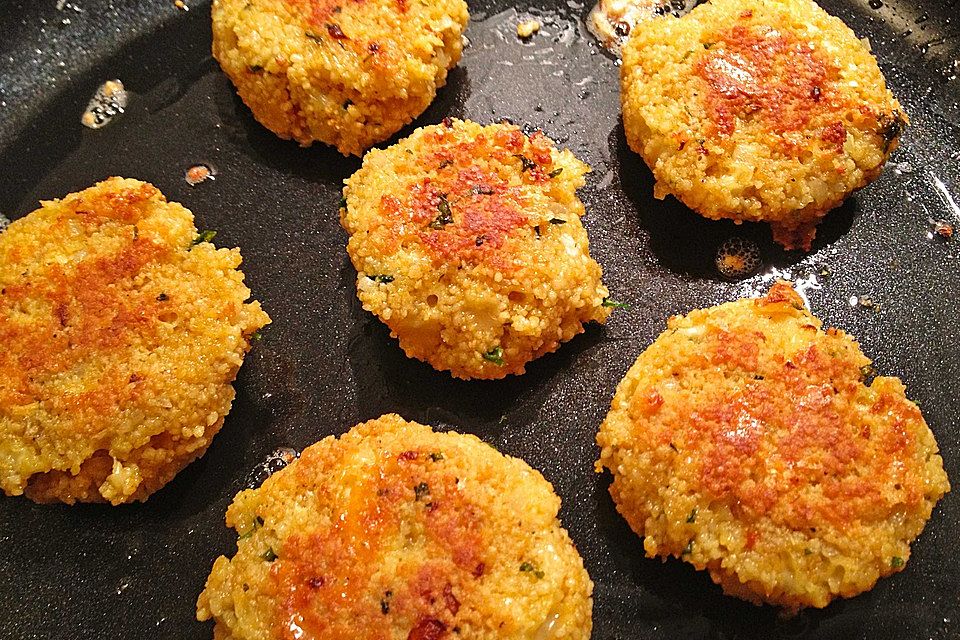 Couscous-Bratlinge mit Käse Couscous-Bratlinge mit Käse