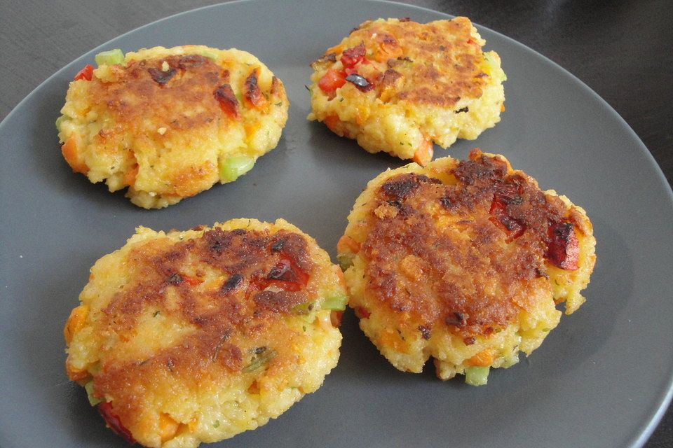 Couscous-Bratlinge mit Käse Couscous-Bratlinge mit Käse