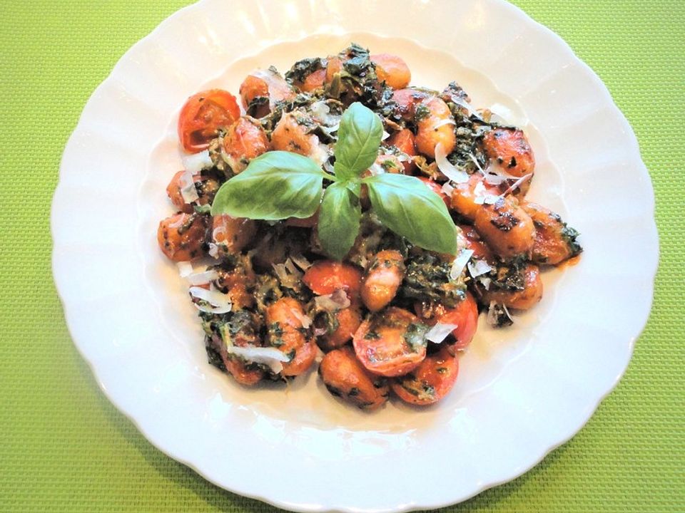 Gnocchi mit Tomaten und Blattspinat von casper-anja | Chefkoch