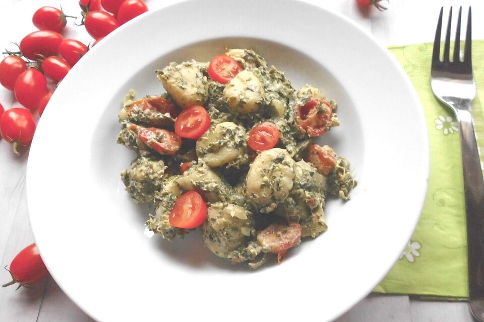 Gnocchi mit Tomaten und Blattspinat